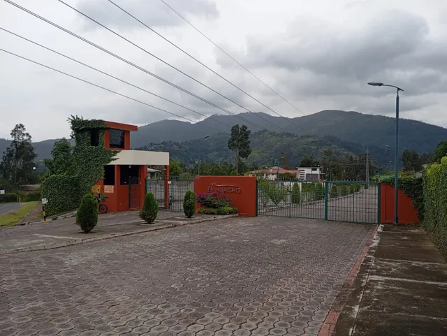 Terreno En Conocoto  912 M2  Zona Residencial