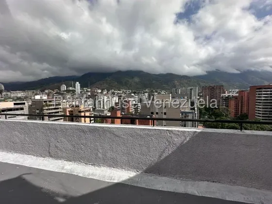 Espectacular Ph De 3 Niveles En La Florida - Vista Al Ávila Y Máxima Privacidad Gc 26-13687