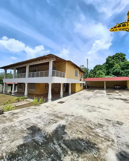 Venta Bella Casa El Limón 1300mts. De Terreno Propio Aragua Maracay