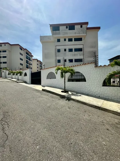 En Venta Espectacular Apartamento En Urbanización Los Salias Kh