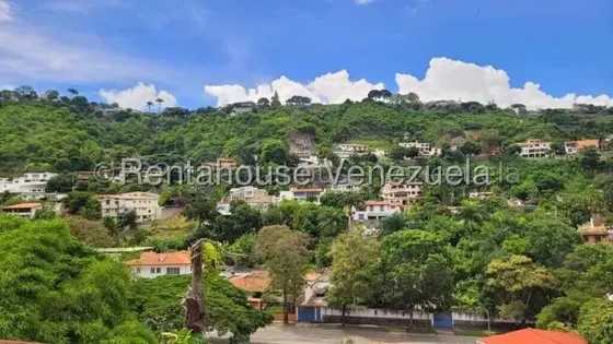 Casa En Venta En Prados Del Este Jr