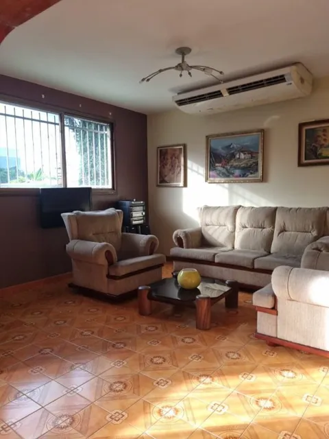 Venta Aparto-quinta El Bosque Valencia 246m² 3h 3b Estudio, Gb
