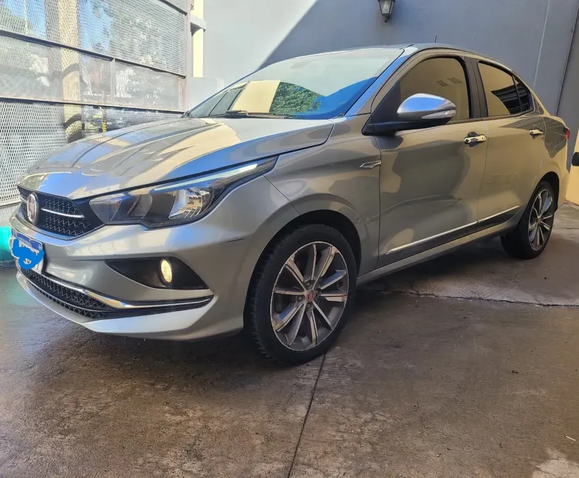 Fiat Cronos 1.8 16v Precision