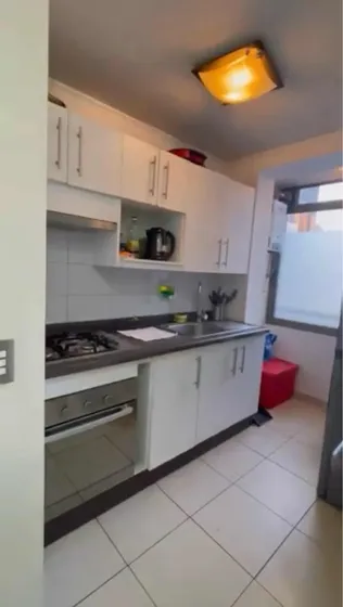 Departamento De Dos Dormitorios, Un Baño, Cocina Americana