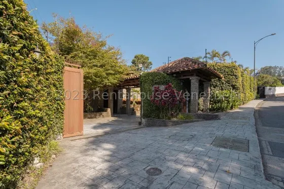 Se Vende Casa En La Lagunita Country Club Mls #23-30070