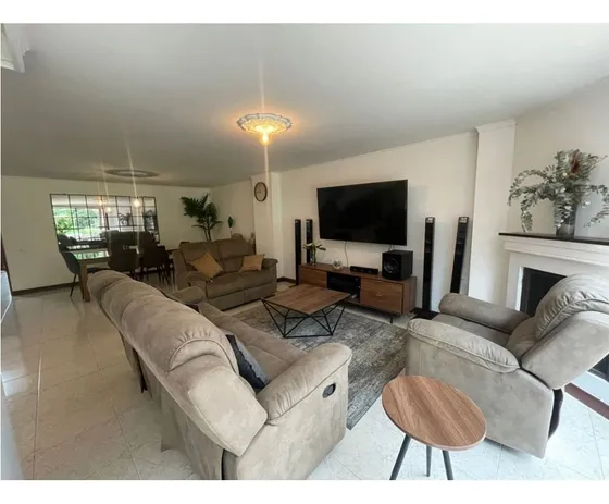 Se Vende Casa En Loma De Las Brujas Envigado