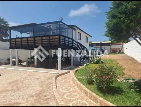 580m Terreno, Casa Solida 2 Pisos. Portón Eléctrico, Piscina