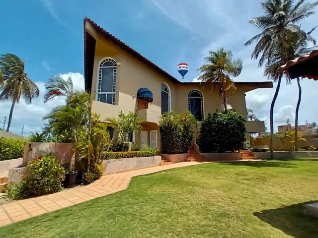 Apartamento En Playa El Yaque, Reconfortante, Amplio, Con Zona Residencial Y Con Areas Sociales