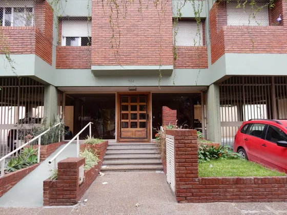 Departamento Tres Ambientes, En Venta Morón