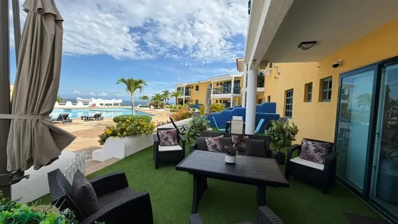 Perla Dorada Real Estate Ofrece Para La Venta: ¡oportunidad Única En Colinas De La Caranta! Apartamento Con Terraza Y Vista Al Mar.