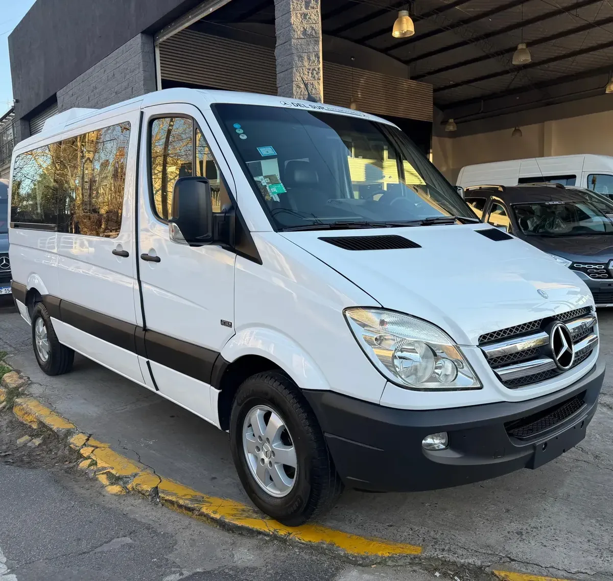 Mercedes-Benz Sprinter 415 combi 3665 9+1 lujo