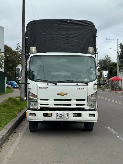 Chevrolet Nqr 2018 Estacas
