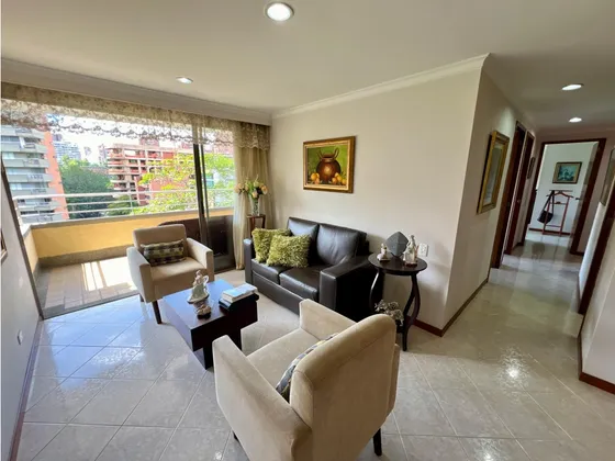Apartamento Con Espacios Amplios En Provenza Para La Venta 