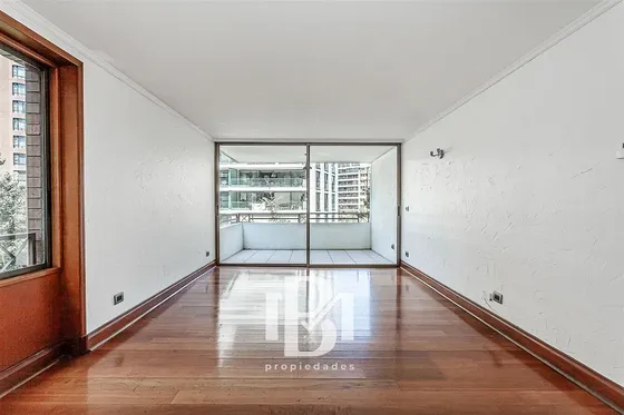 Departamento En Venta De 4 Dorm. En Las Condes