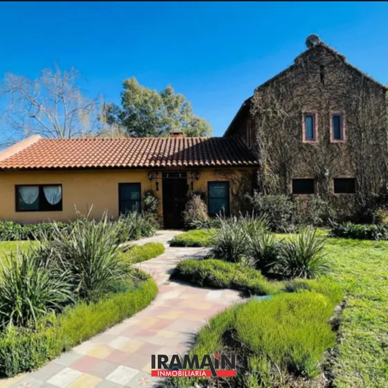 Casa En Campos De Alvarez