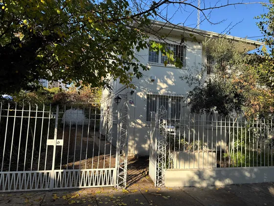 Oportunidad De Casa  En Ñuñoa (96425)