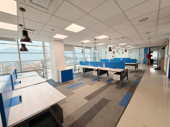 Arriendo Privilegiada Oficina, Nueva Las Condes