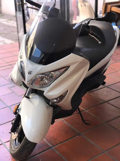Suzuki Burgman 200