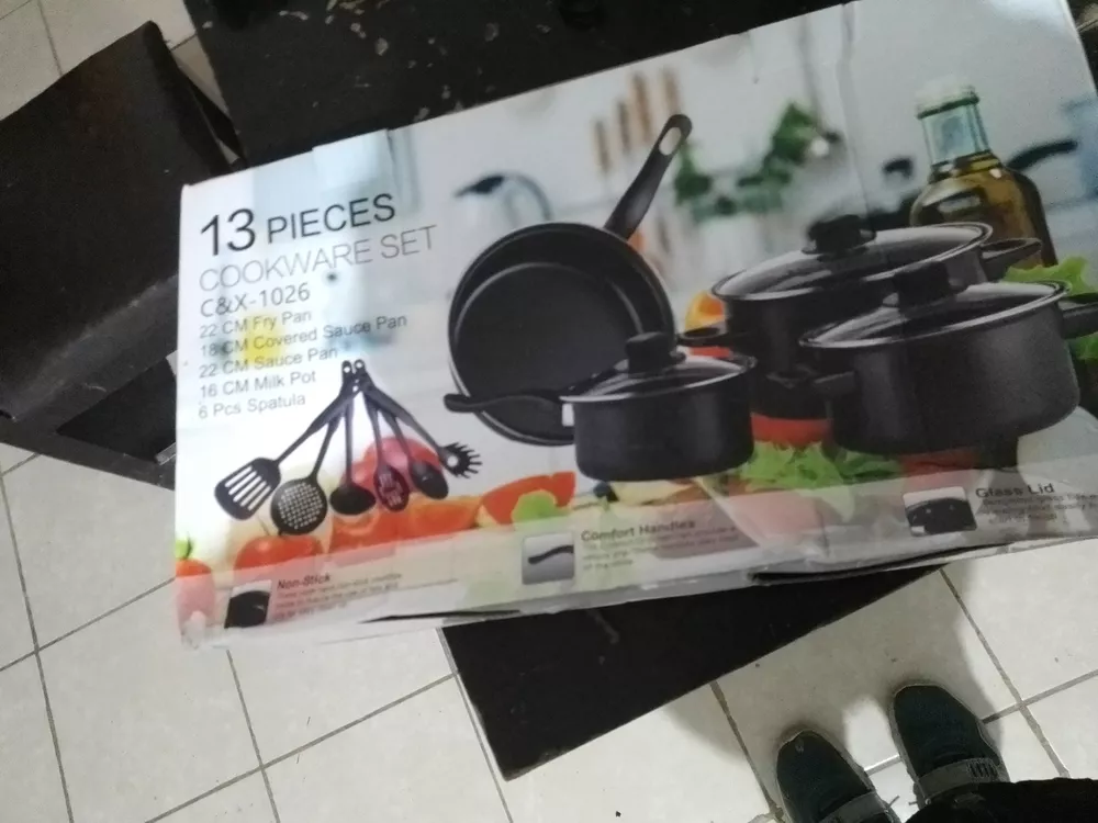 Made In Utensilios de cocina – Juego de ollas y sartenes de acero  inoxidable de 10 piezas – revestido de 5 capas – Incluye sartenes de acero