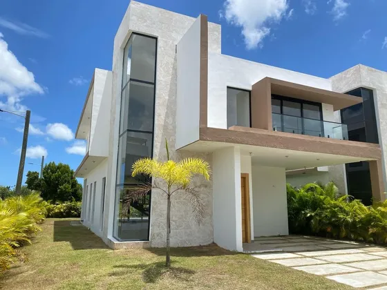 Villa En Venta En Vista Cana, Punta Cana, 292m2, 3 Hab. 4 Parqueos, Nueva Comunidad Con Campo De Golf, Lago Artificial, Playa, Seguridad, Todas Las Comodidades, A 5 Minutos Del Aeropuerto, Invierte.