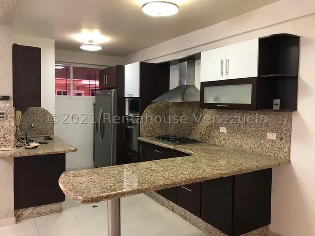 Ubicado En Zona Tranquila, De Facil Acceso, Clima Fresco Por Su Cercania A La Montana, Te Ofrecemos Esta Increible Villa Ubicada En Conjunto Residencial De Solo 19 Casas, Cuenta Con Planta E 100%