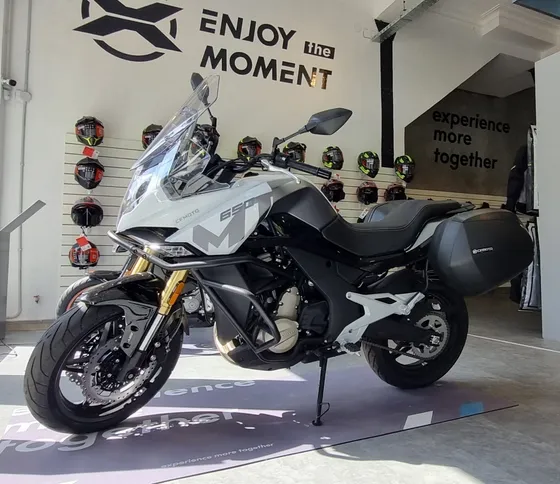 Cfmoto 650 Mt - Moto Sport - Concesionario Oficial Rosario