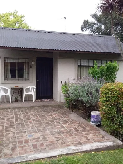 Casa A Terminar En Venta - 2 Dormitorios 1 Baño - 500mts2 - Retiro, La Plata