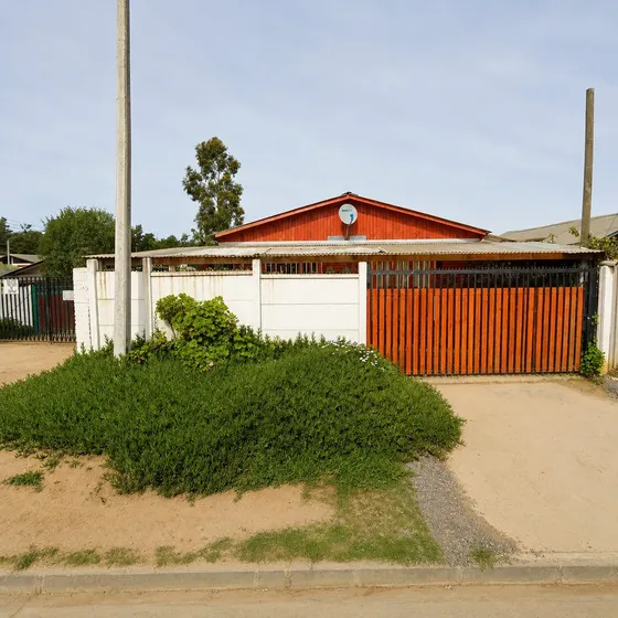 Venta De Casa A Orillas De Carretera En El Tabo