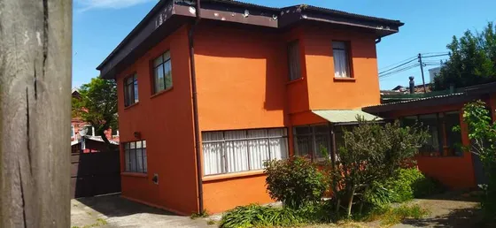 Se Vende Amplio Sitio Con 2 Amplias Casas  (78039)