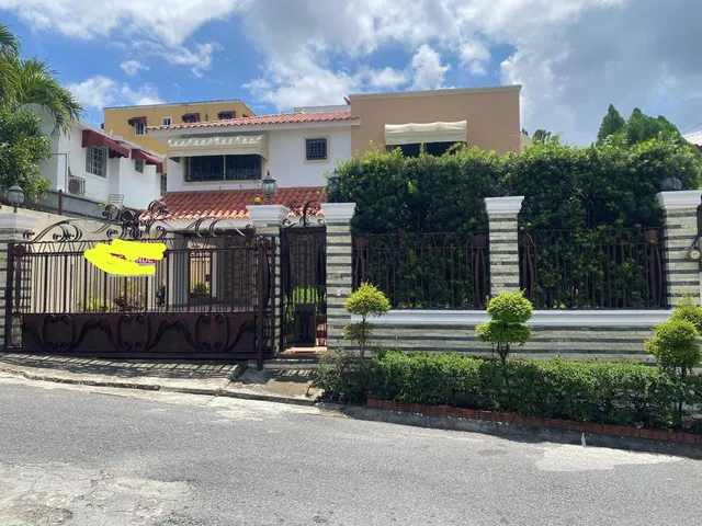 Casa En Altos De Arroyo Hondo