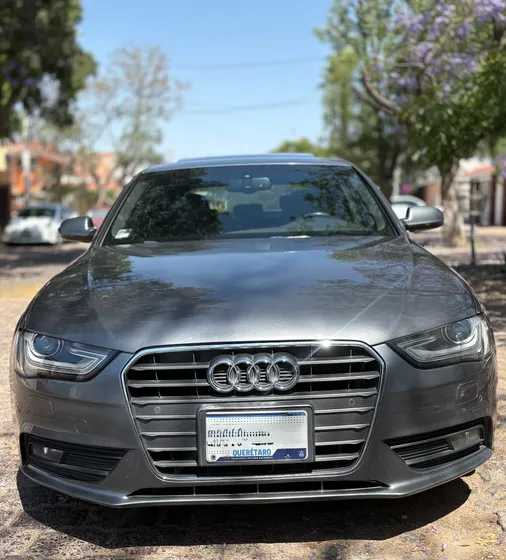 Audi A4 2.0 T Special Edition 225hp Mt