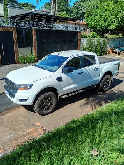 Ford Ranger 2.2 Xls Cab. Dupla 4x4 Aut. 4p