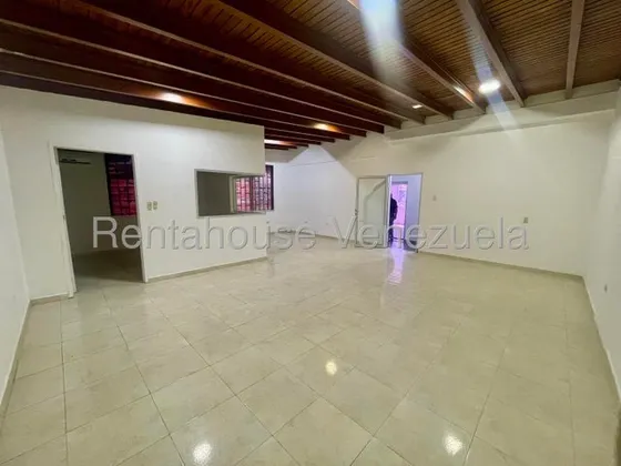 Daniela Linarez Alquila Locales Comerciales Tipo Oficina Ubicado Al Este De La Ciudad De Barquisimeto Con Una Superficie De 60m2 Con Aires Acondicionado Muy Moderno Y Elegante Contactame              