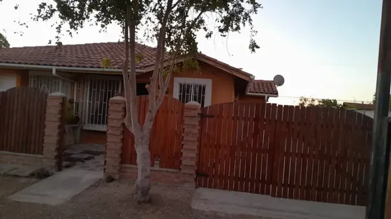 Linda Casa Año Corrido En Sector Bosquemar De Algarrobo