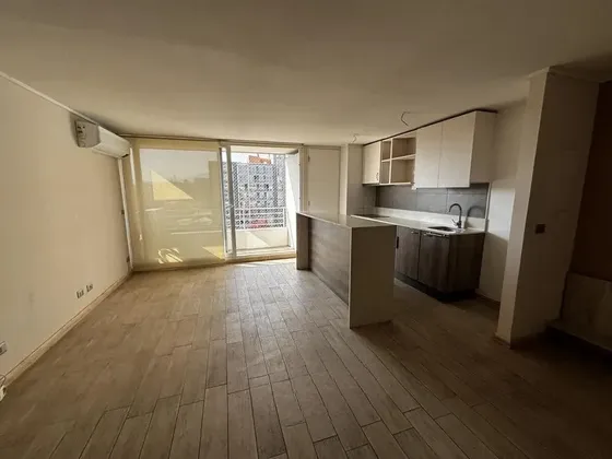 Depto En Venta De 2 Dorm. En Ñuñoa / Con Estacionamiento