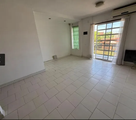 Departamento En Venta - 2 Dormitorios 1 Baño - 67mts2 - Tolosa