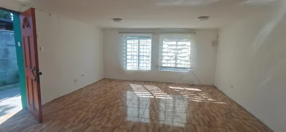 Casa En Venta - Metro Cardenal Caro