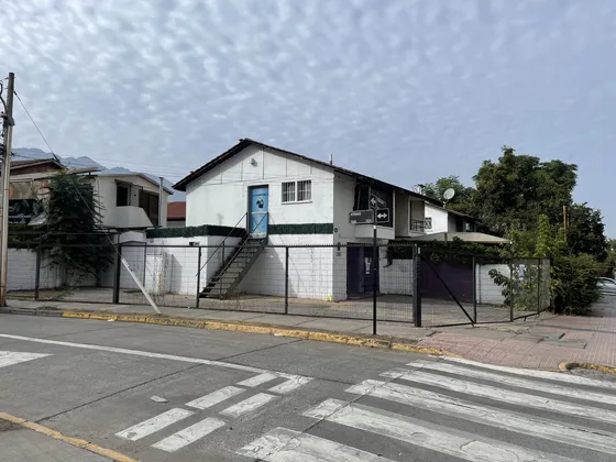Local Con 2 Pisos Independientes, Ubicación Con Fácil Acceso