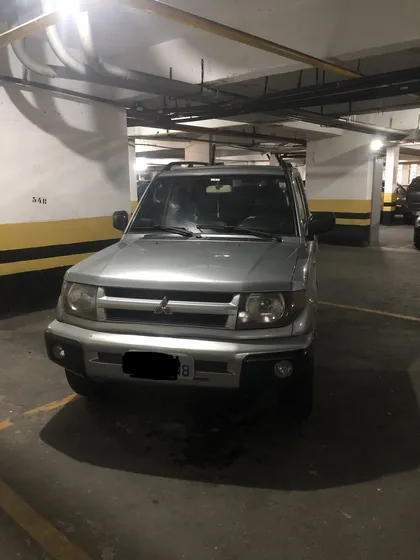 Mitsubishi Pajero Io 1.8 Aut. 5p