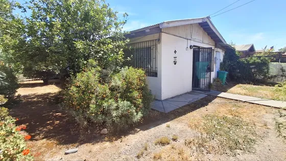Bajo De Valor! Casa Con Patio Para Remodelar. Gran Ubicación