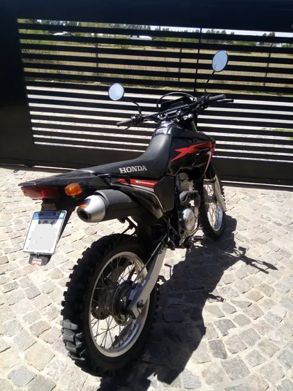 Tornado Xr 250 Dic 2017 Negra Modelo Nuevo