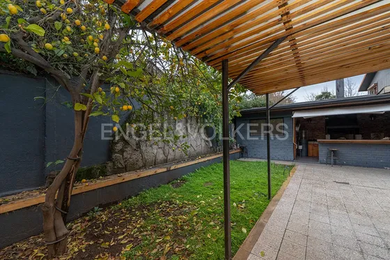 Casa Cercana A Sport Frances