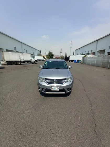Dodge Journey 2.4 Sxt 7 Pasajeros At