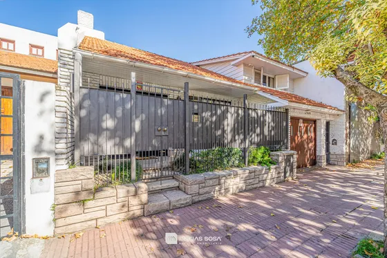 Venta - Casa En Ph - Parque - Quincho - Chauvin