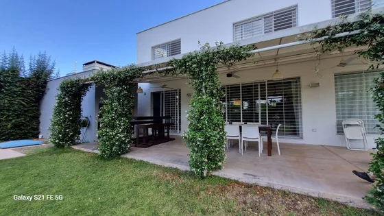 Venta Casa Chacras De Coria Solares De Gabrielli