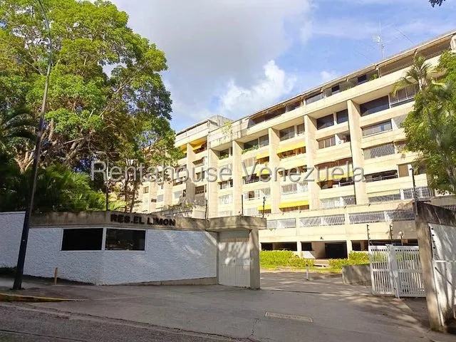 Apartamento En Venta En El Cafetal  Espacioso, Iluminado Y Con Ubicación Privilegiada - Mm