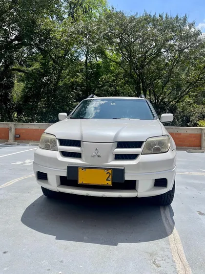 Mitsubishi Outlander 2.4