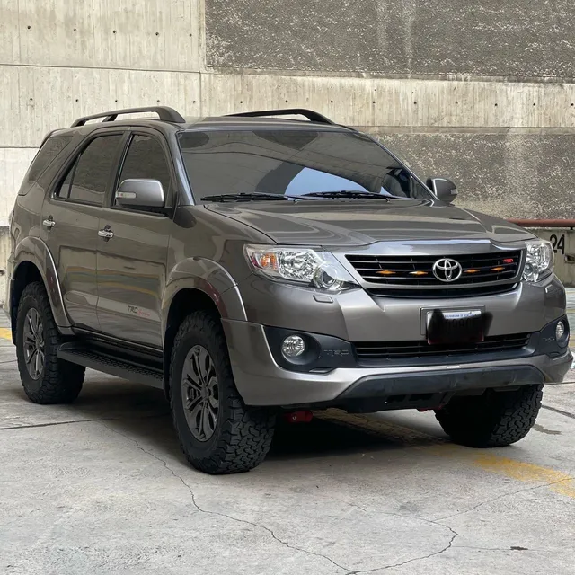 Toyota Fortuner Sportivo Trd