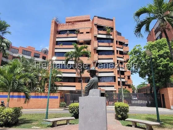Agp Apartamento En Venta En Campo Alegre, Ideal Para Parejas O Ejecutivo 25-20374 Ys 