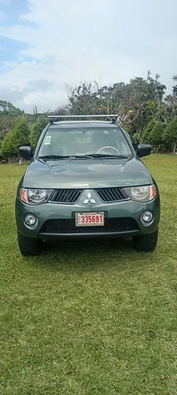 Mitsubishi L200 America